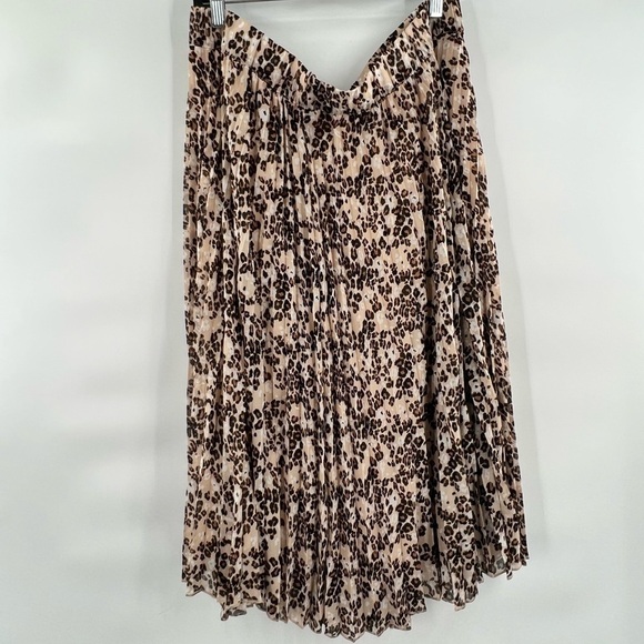 Lane Bryant leopard print pleated skirt size 18/20 - Picture 2 of 8